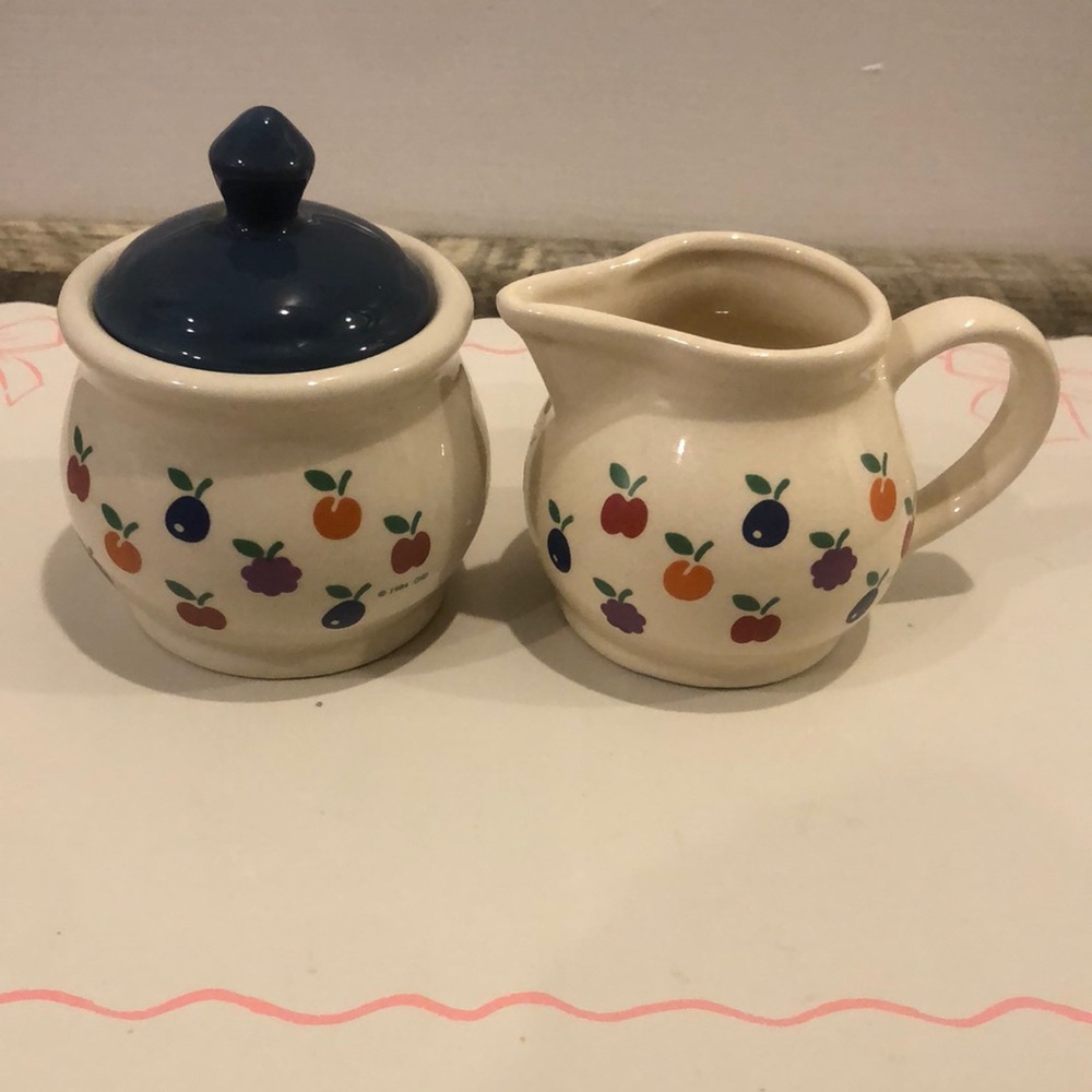 Vintage 1984 New Avenues Cream Ceramic Sugar and Creamer with Fruit Design